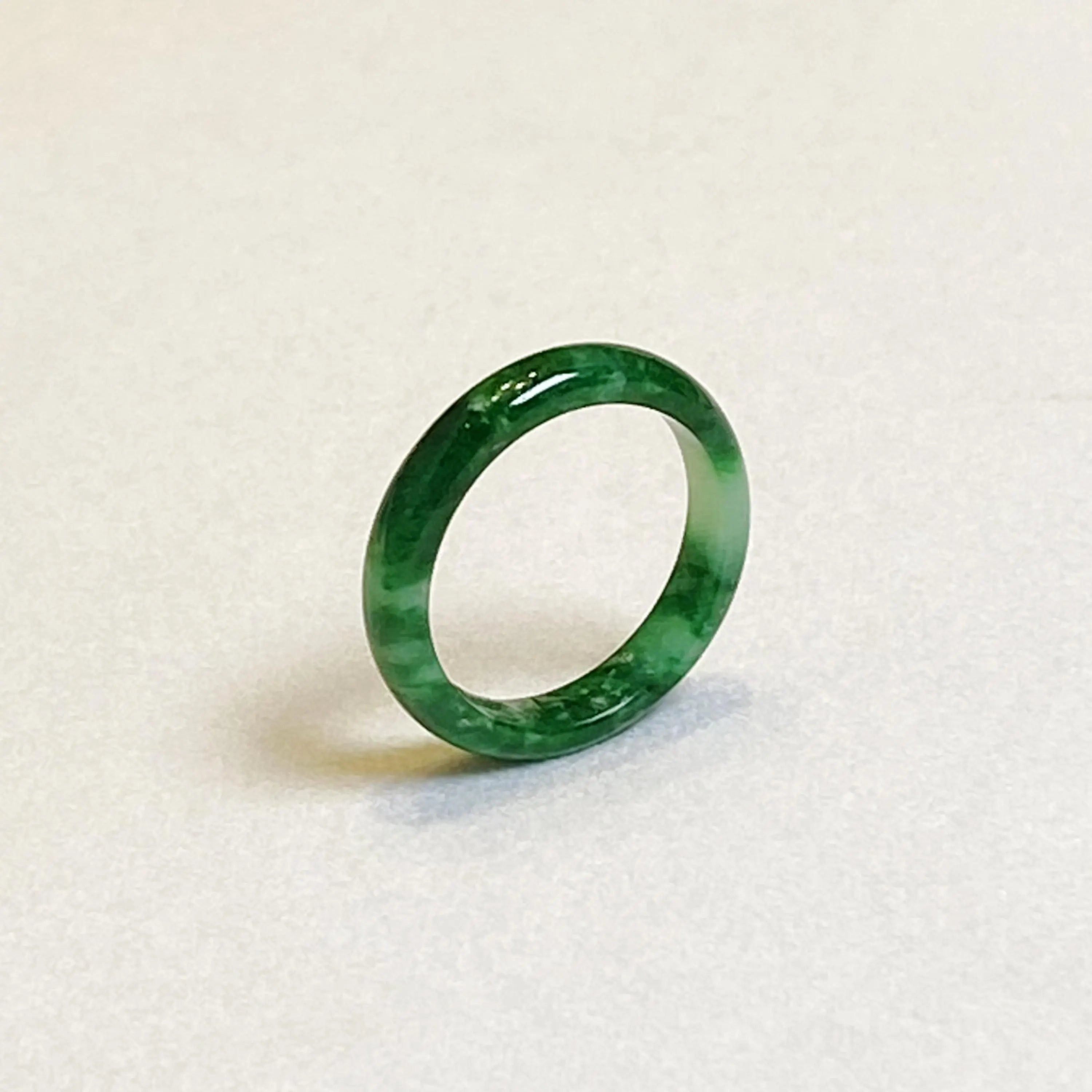 Size US 8 Intense Green Burmese Jade Ring Band - Type A Natural Jadeite
