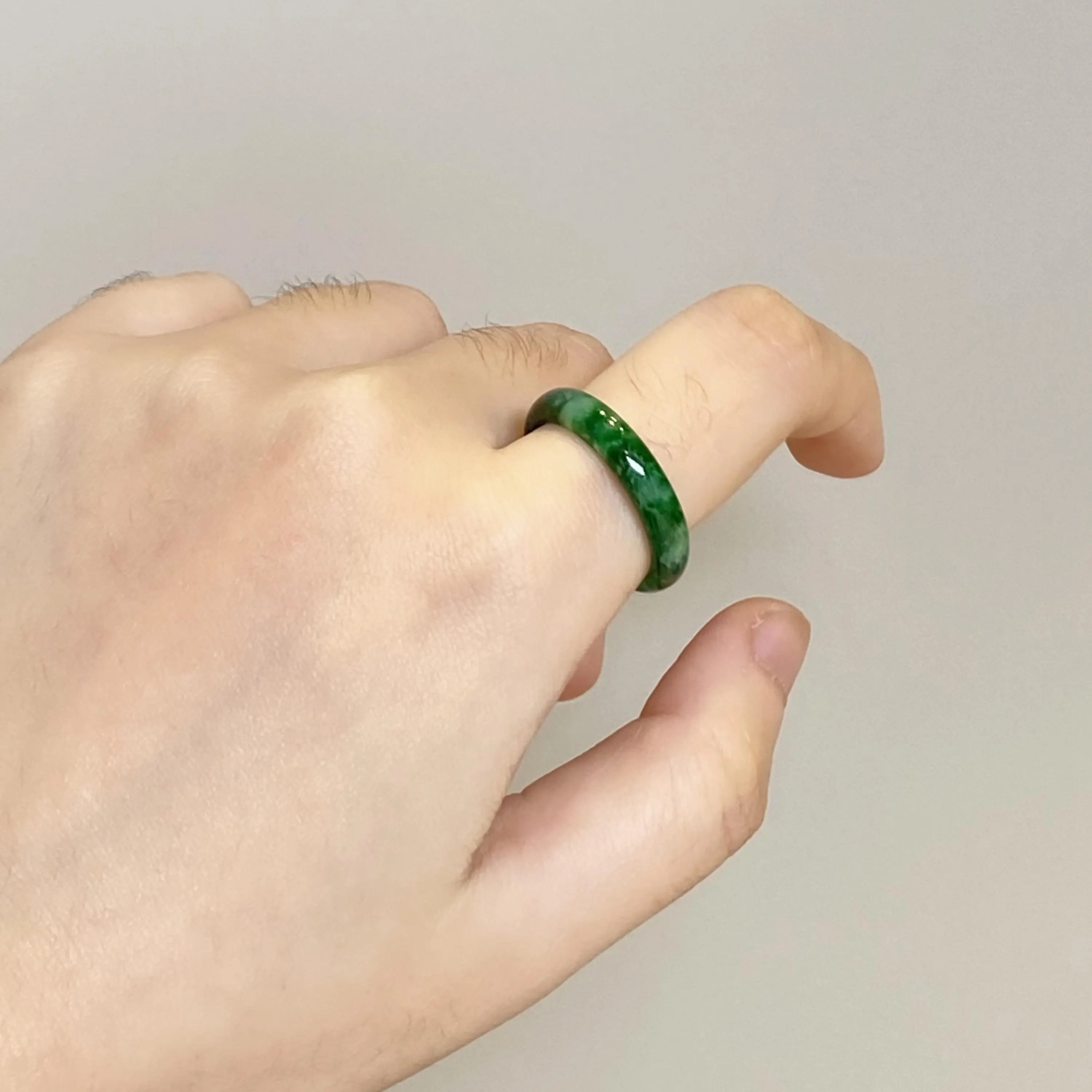Size US 8 Intense Green Burmese Jade Ring Band - Type A Natural Jadeite
