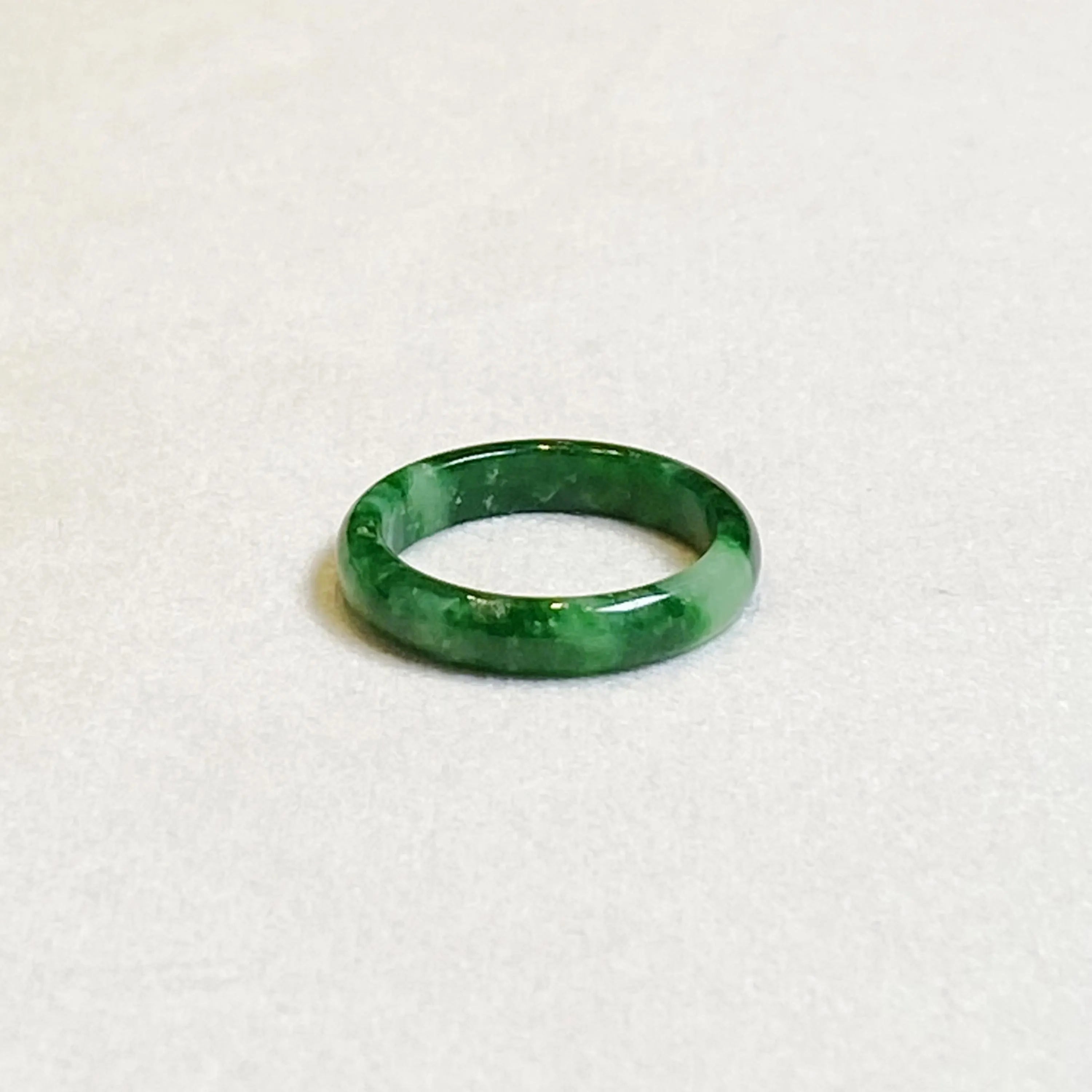 Size US 8 Intense Green Burmese Jade Ring Band - Type A Natural Jadeite