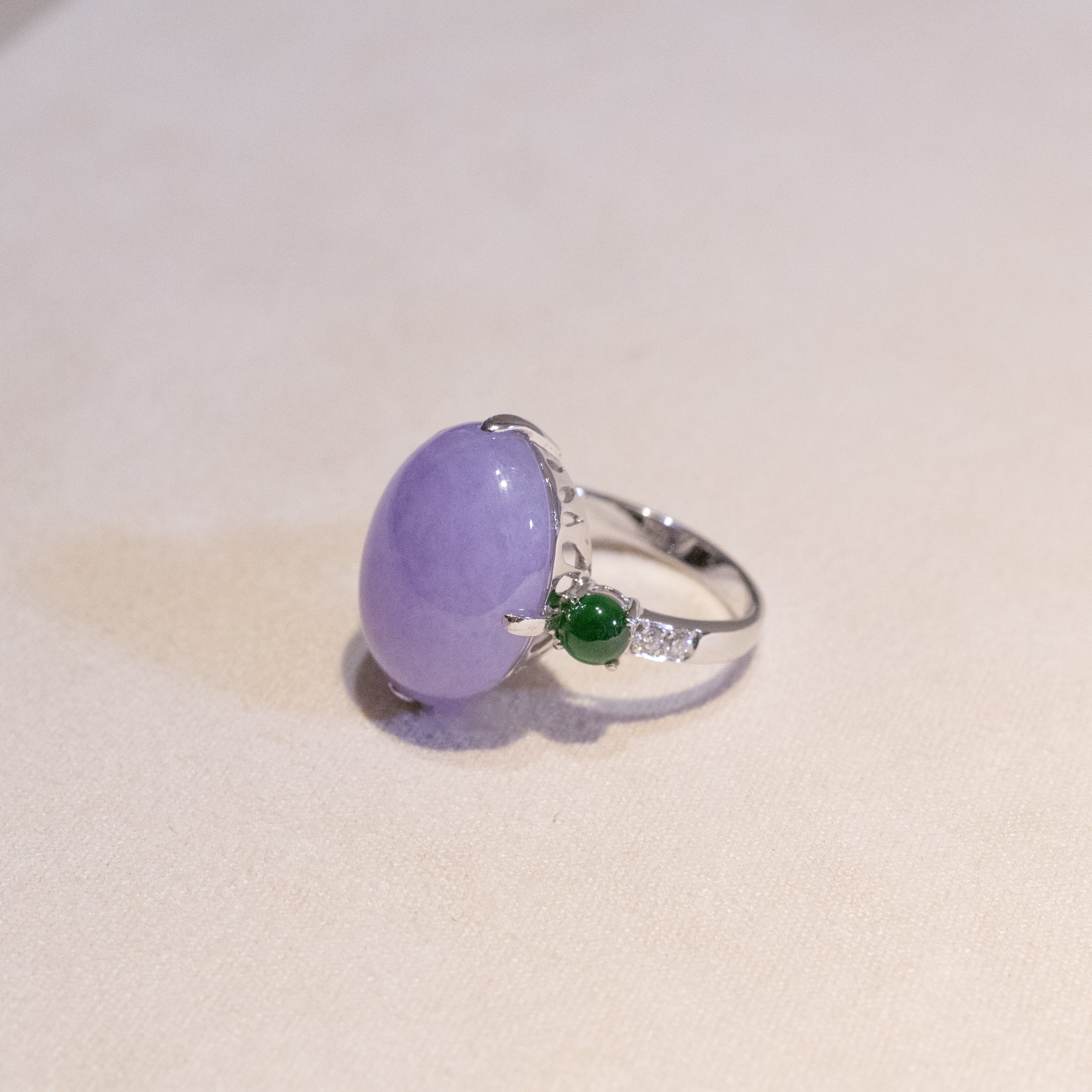 18K White Gold Diamonds Rare Purple Jade Ring - Type-A Jadeite Cabochon