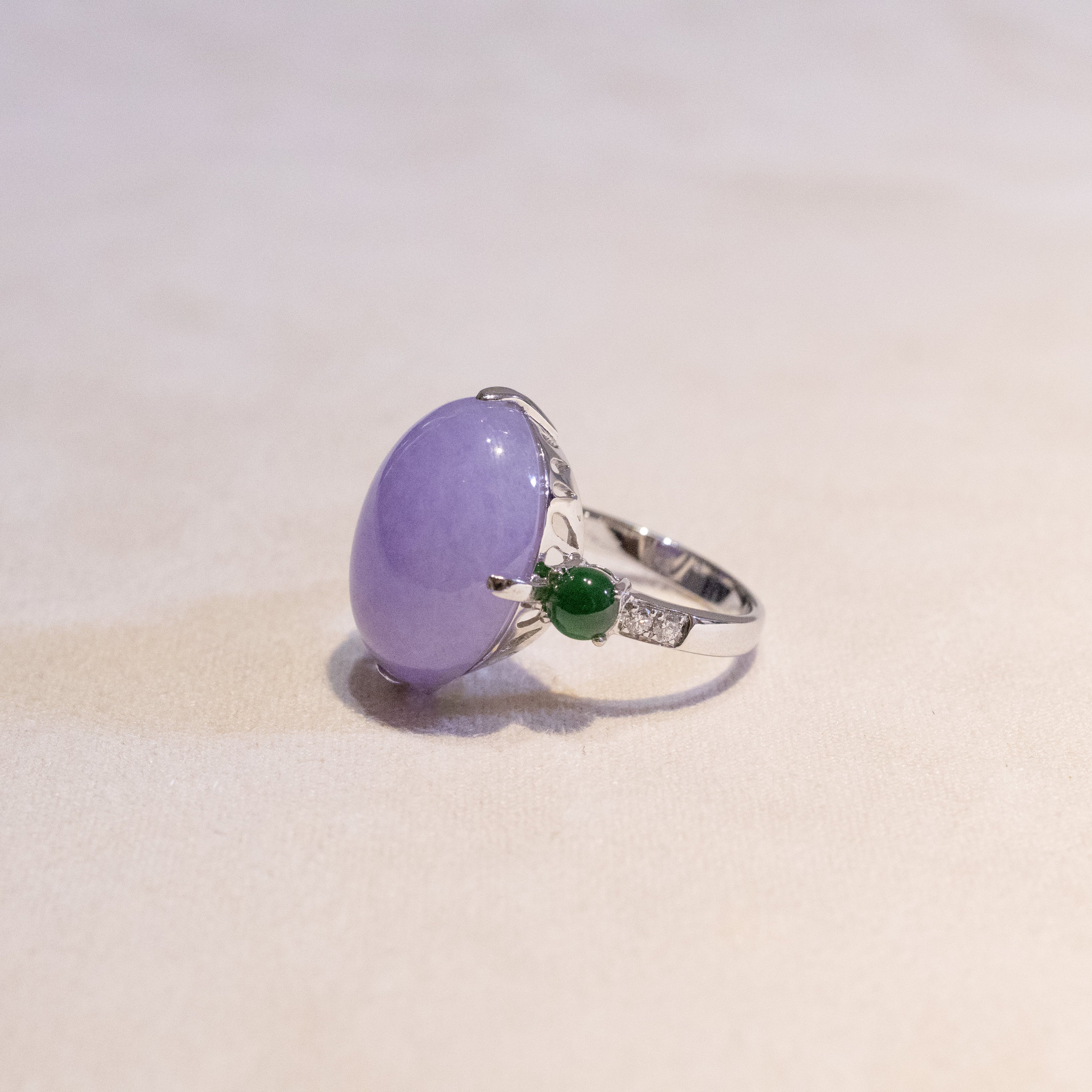 18K White Gold Diamonds Rare Purple Jade Ring - Type-A Jadeite Cabochon